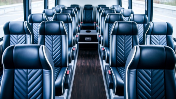 hawthorne 18 passenger minibus rental